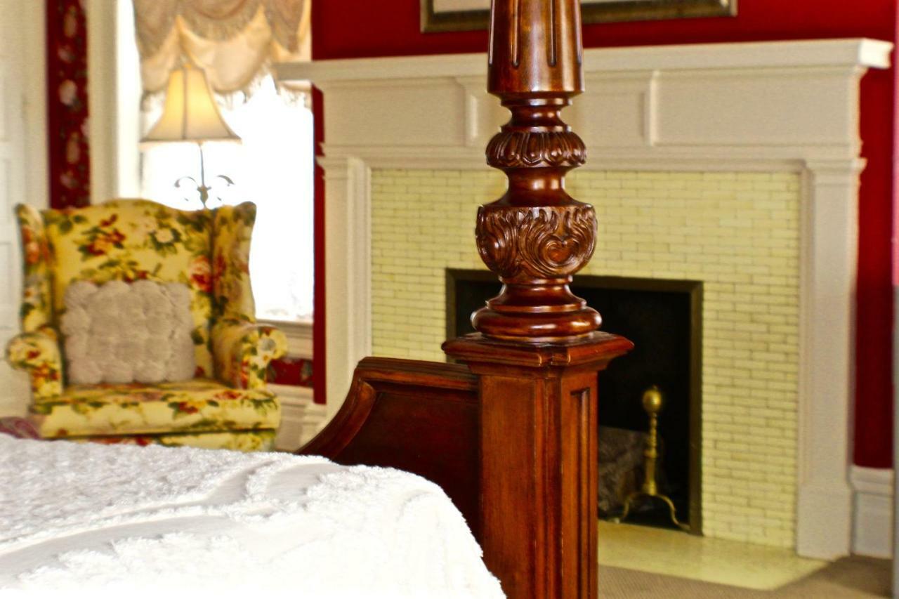 The Stockade Inn Schenectady Bagian luar foto