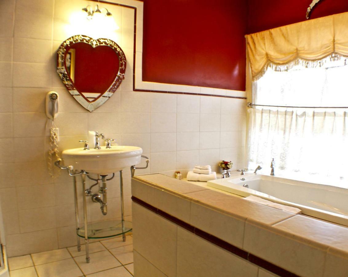 The Stockade Inn Schenectady Bagian luar foto