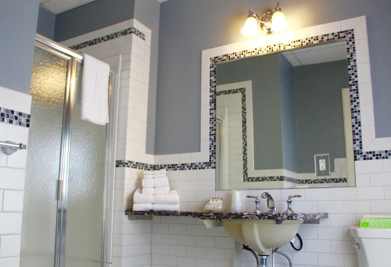 The Stockade Inn Schenectady Bagian luar foto