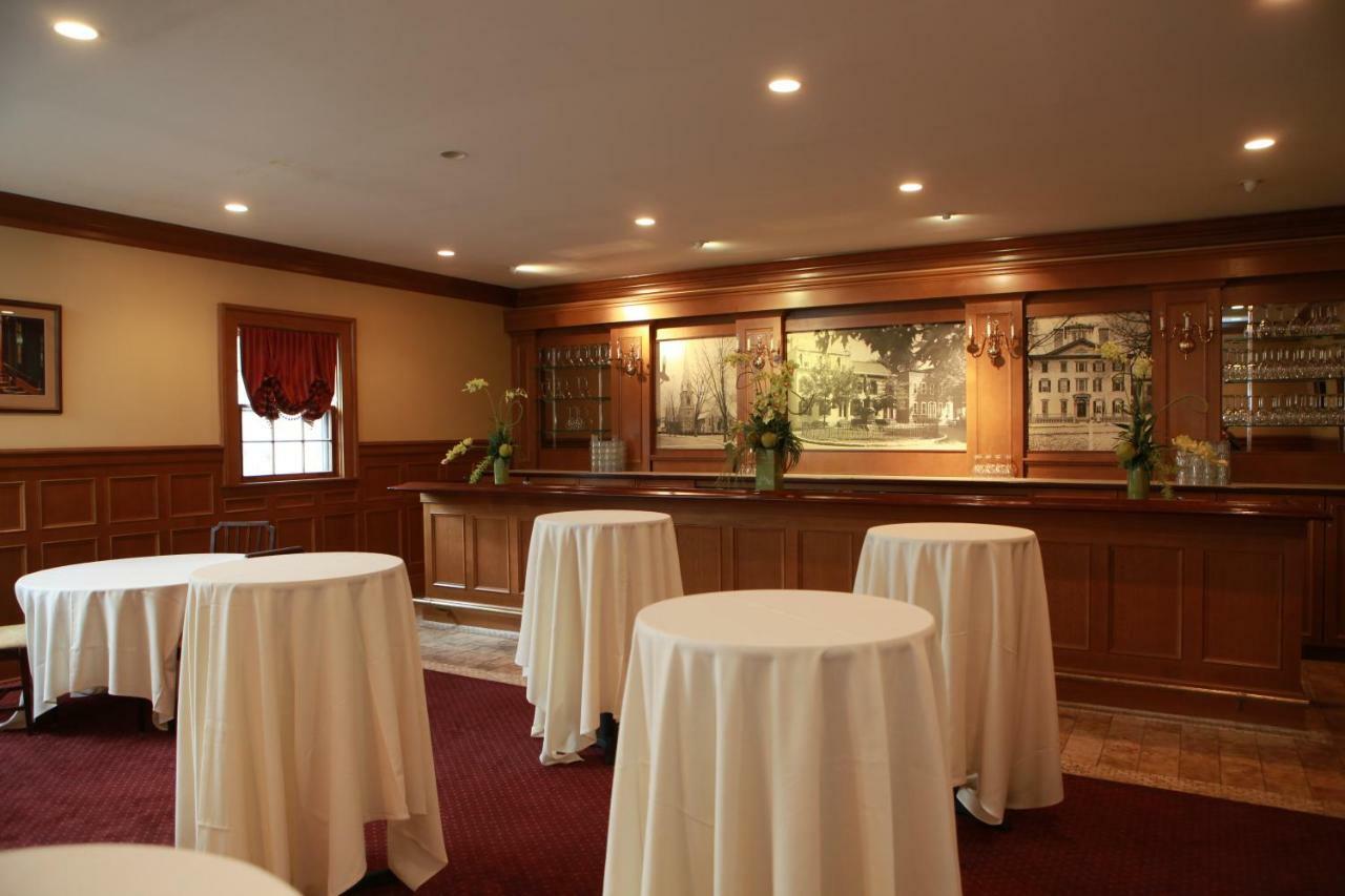 The Stockade Inn Schenectady Bagian luar foto
